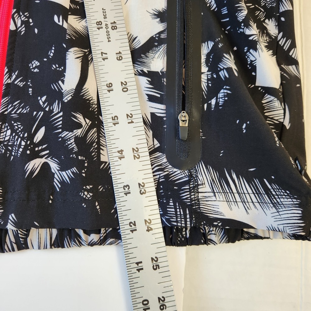Fabletics Diana Bomber Jacket Womens Small Black & White Malibu Leaf Print Top - Picture 15 of 16